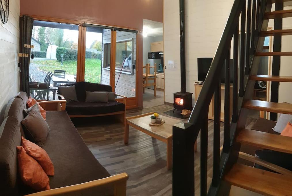Gite N° 20, En Pleine Nature, Frontalier Signy-le-Petit المظهر الخارجي الصورة